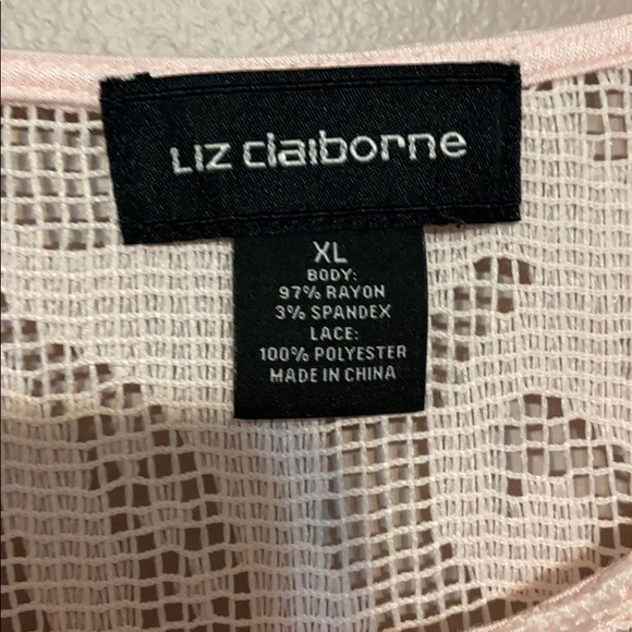 Pink blouse🎀 - Picture 4 of 4